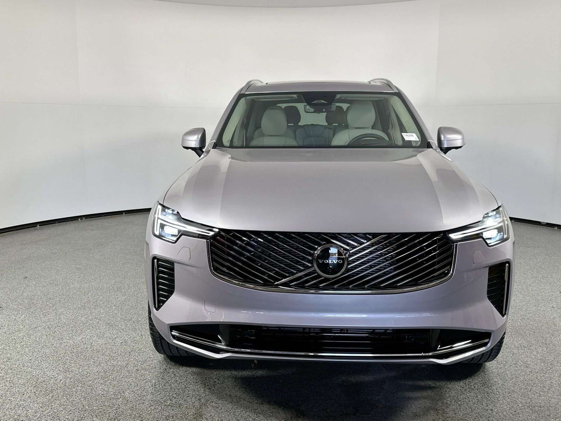 New 2026 Volvo XC90 B6 Ultra image 2