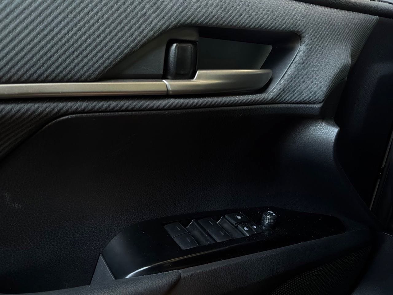 Used 2026 Toyota Camry SE FWD image 21