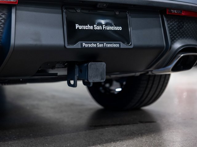 Certified 2025 Porsche Macan image 23