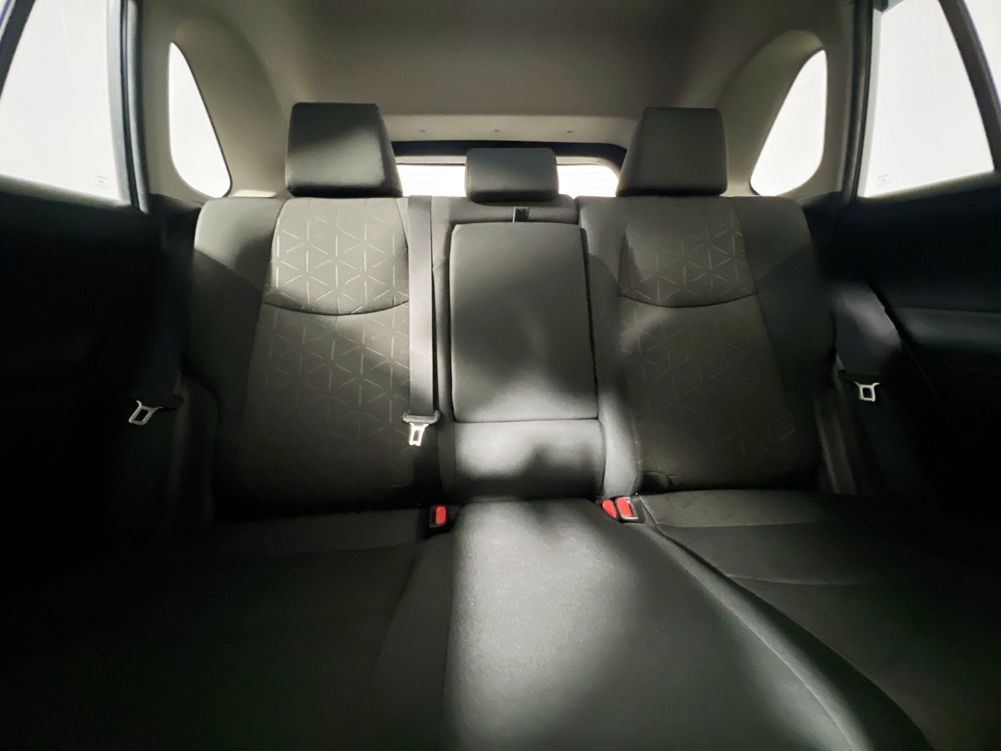 Used 2021 Toyota RAV4 XLE image 32