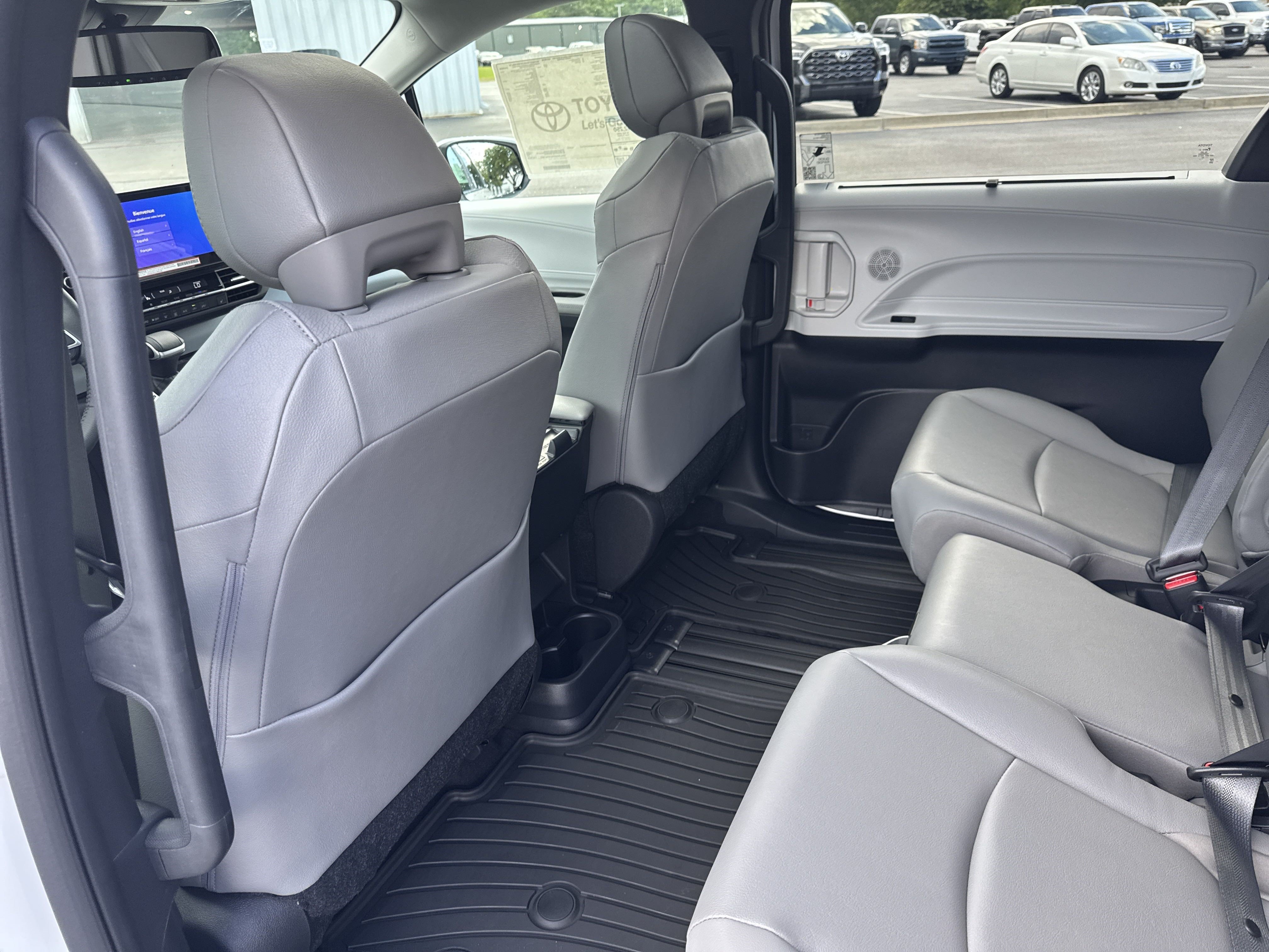 New 2025 Toyota Sienna XLE FWD image 26