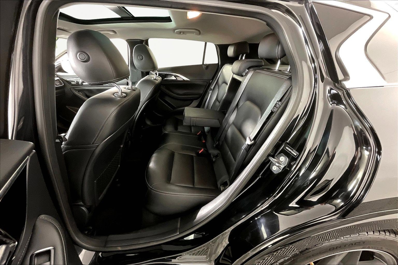 Used 2019 INFINITI QX30 image 22
