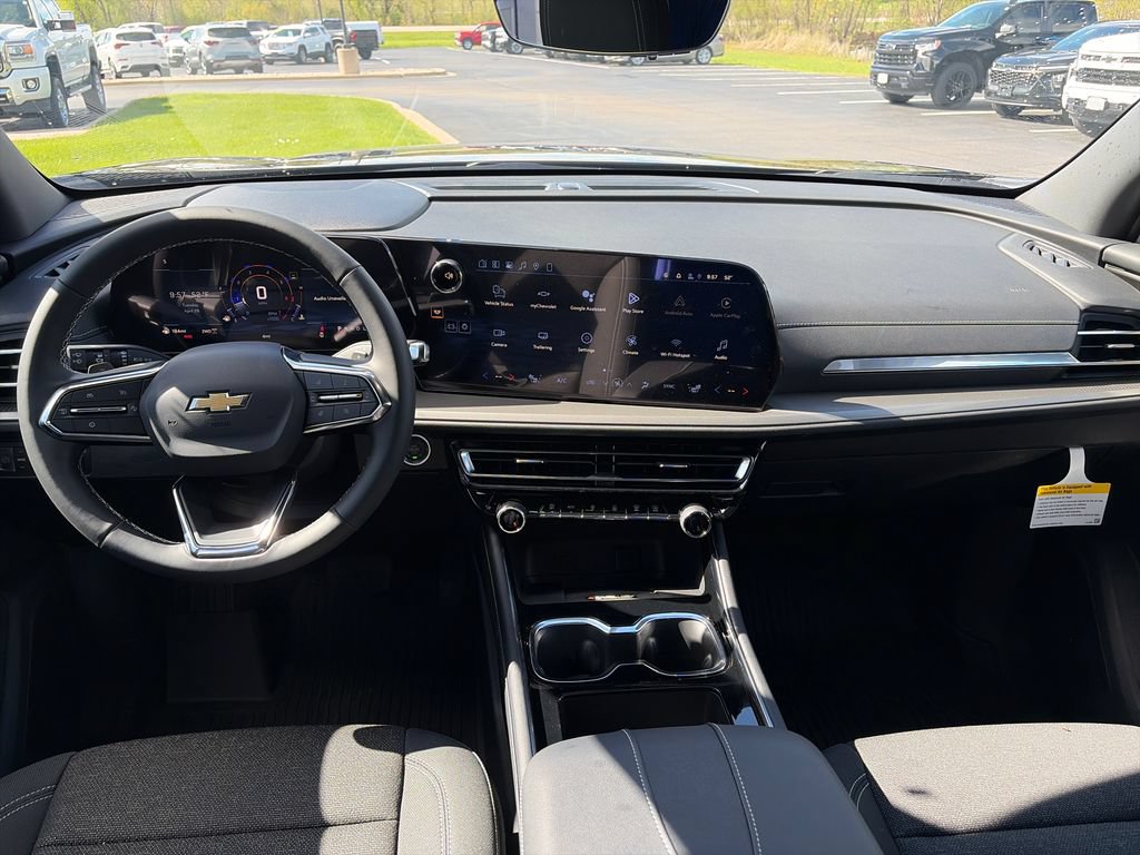 New 2026 Chevrolet Traverse LT w/ Sun and Wheel Package AWD/4WD image 10