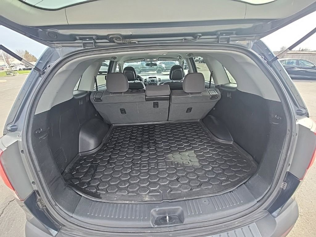 Used 2012 Kia Sorento LX image 25