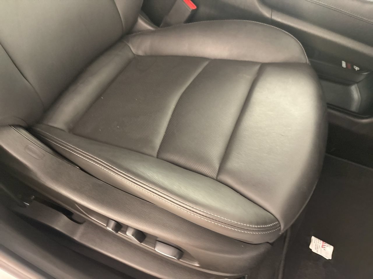 Used 2024 Cadillac XT6 Premium Luxury AWD/4WD image 33