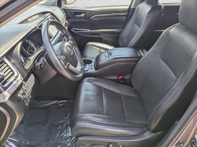 Used 2016 Toyota Highlander Limited Platinum AWD/4WD image 15