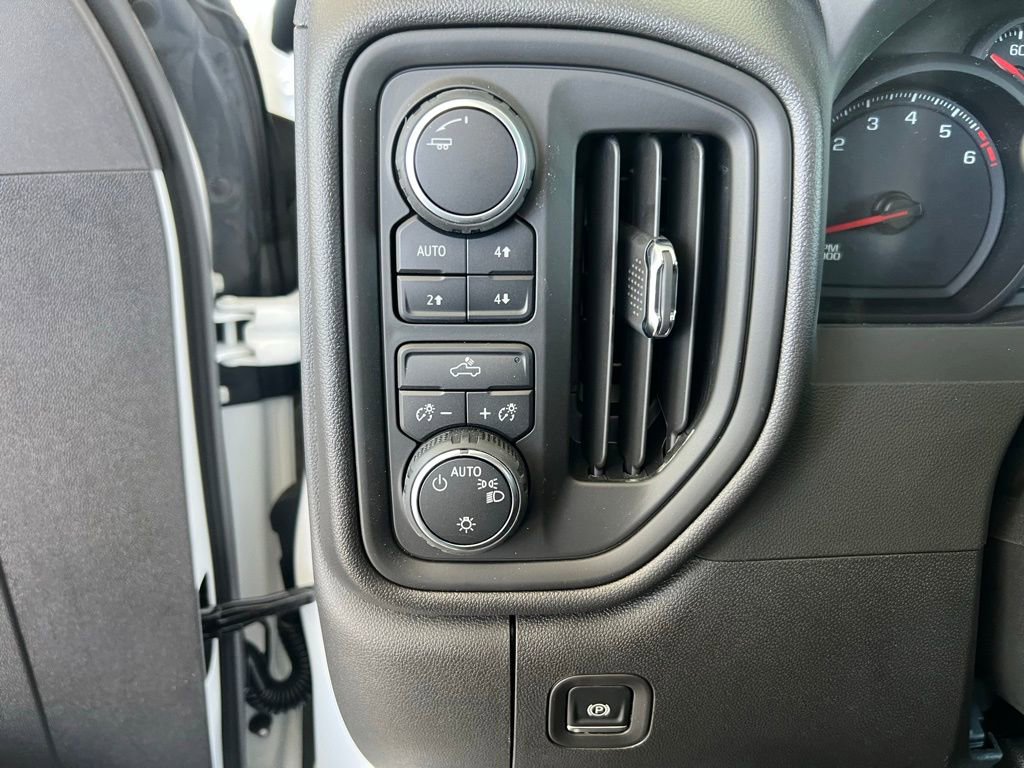 New 2025 Chevrolet Silverado 1500 Custom Trail Boss image 9