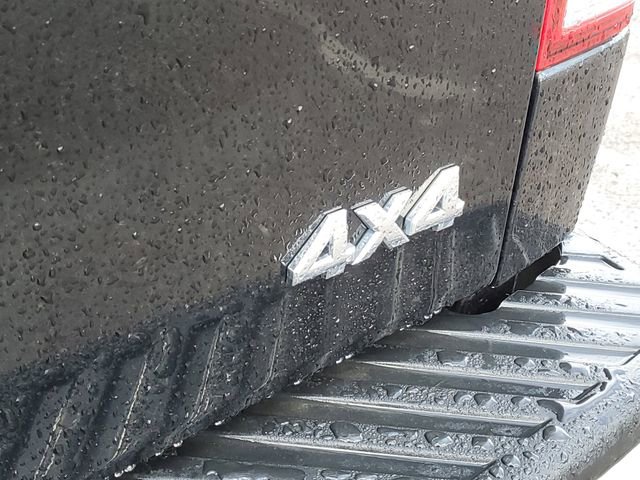 Used 2015 Nissan Titan S image 7