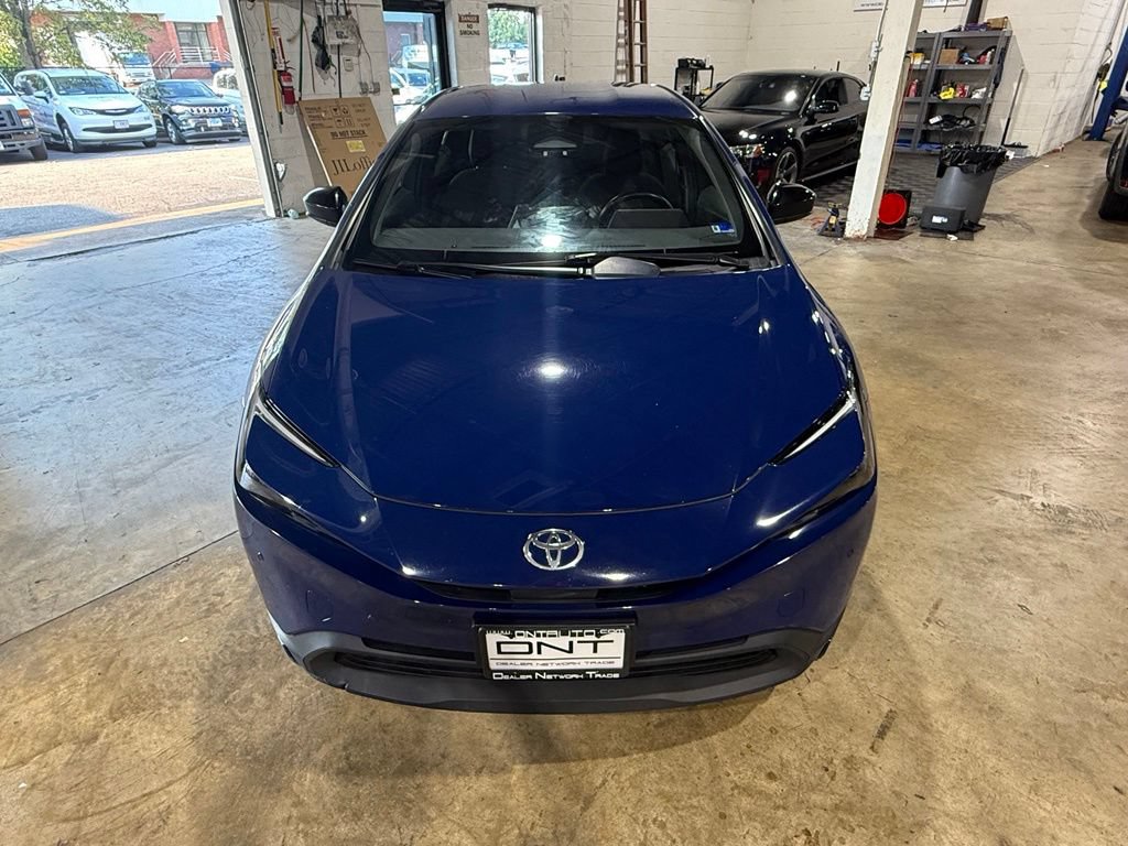 Used 2023 Toyota Prius LE FWD image 2