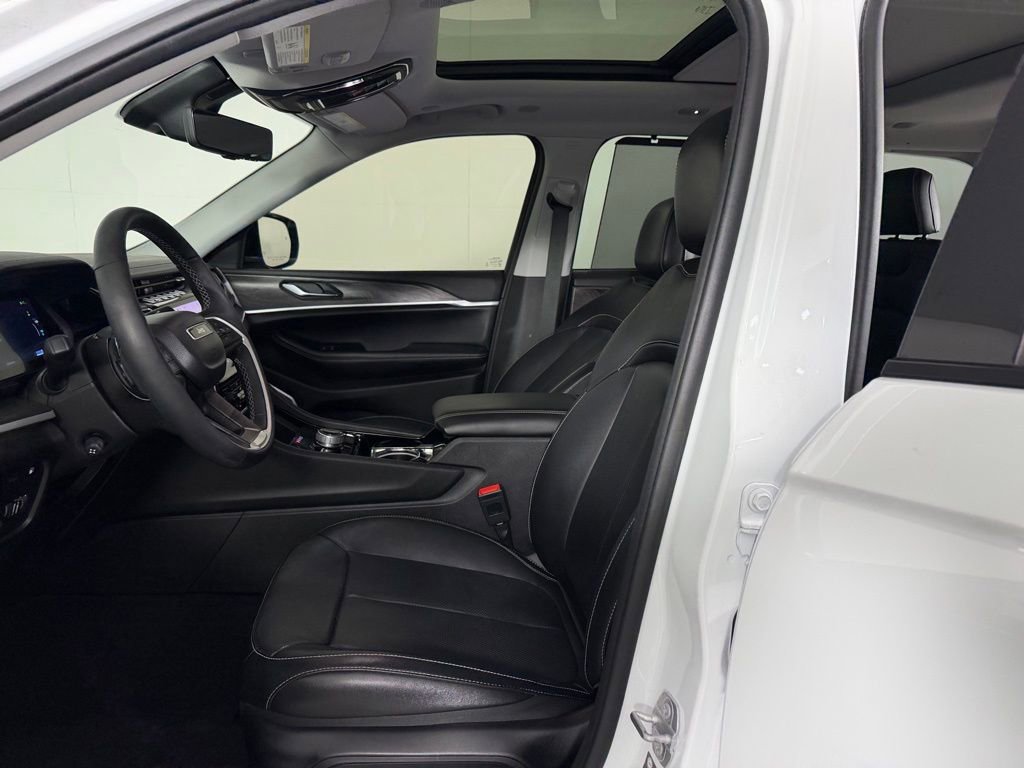 Used 2022 Jeep Grand Cherokee Limited 4xe w/ Luxury Tech Group II image 20