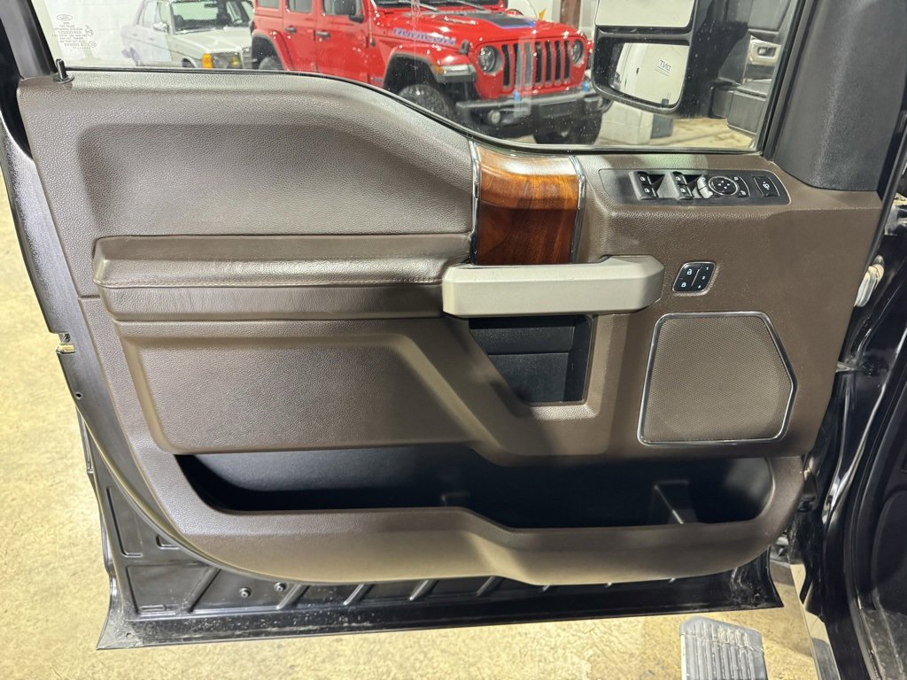 Used 2017 Ford F350 King Ranch w/ King Ranch Ultimate Package image 21