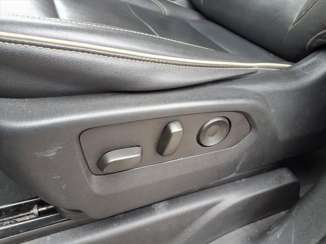 Used 2023 Chevrolet Suburban Premier RWD image 13