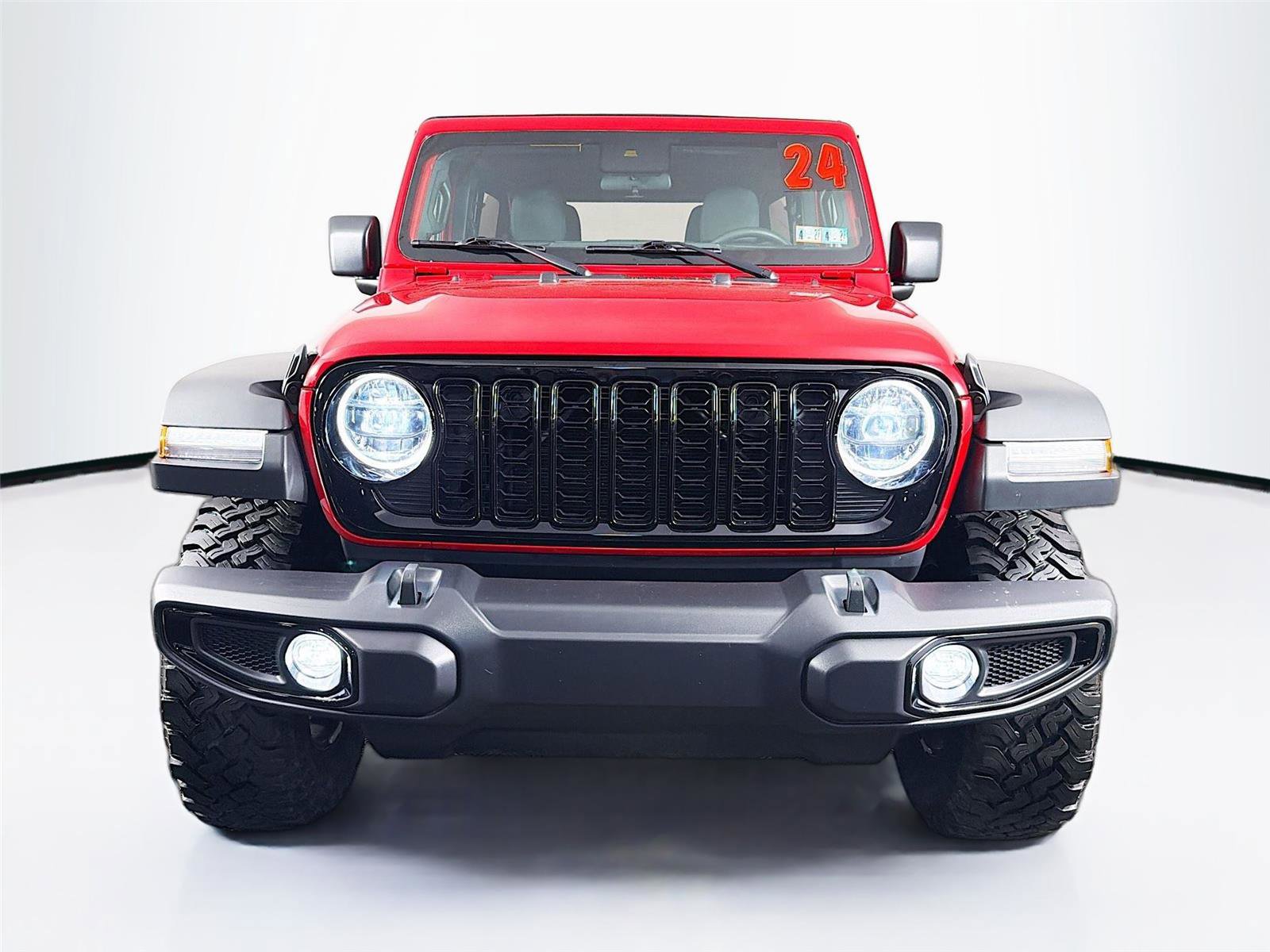 Used 2024 Jeep Wrangler Unlimited Sport AWD/4WD image 2
