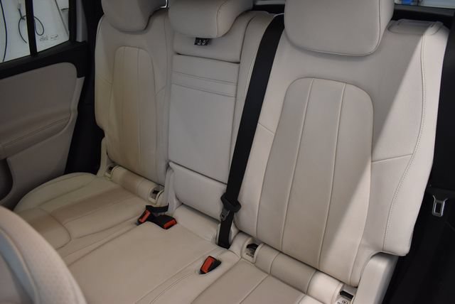 Used 2022 Mercedes-Benz GLB 250 4MATIC image 7