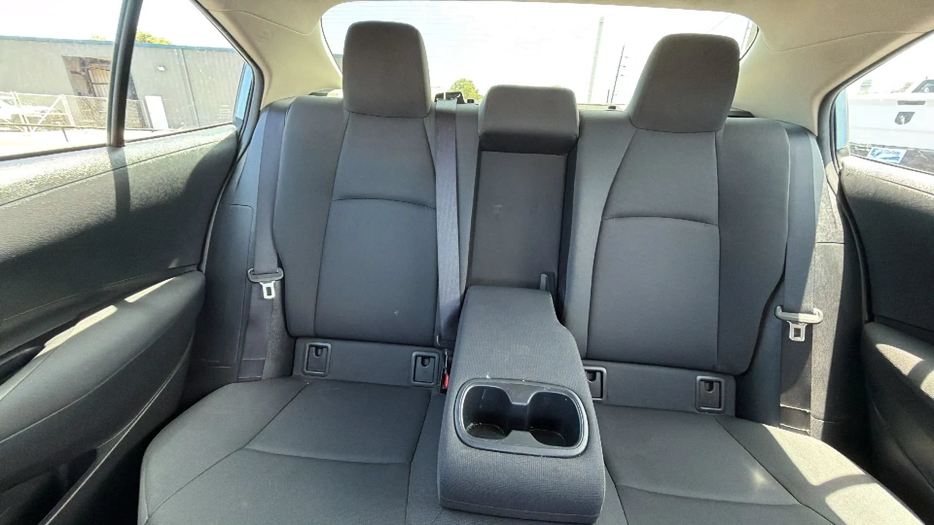 Used 2021 Toyota Corolla LE FWD image 21