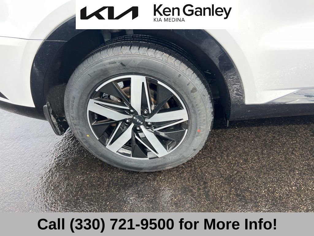Certified 2023 Kia Sorento S image 23