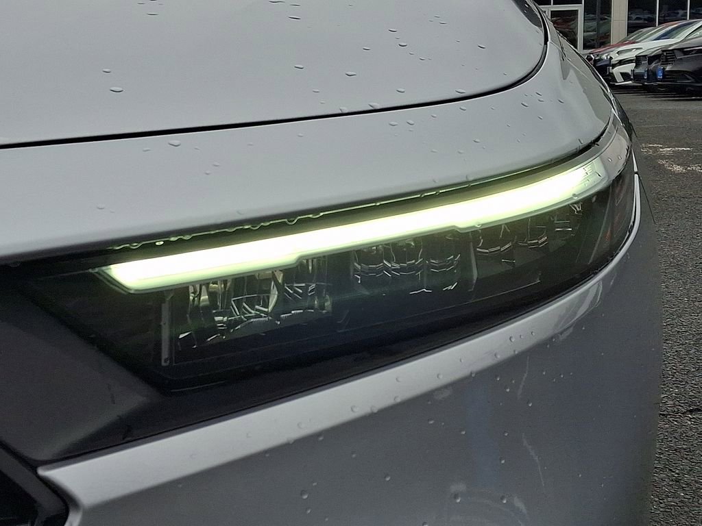 Used 2025 Honda Accord Sport image 9