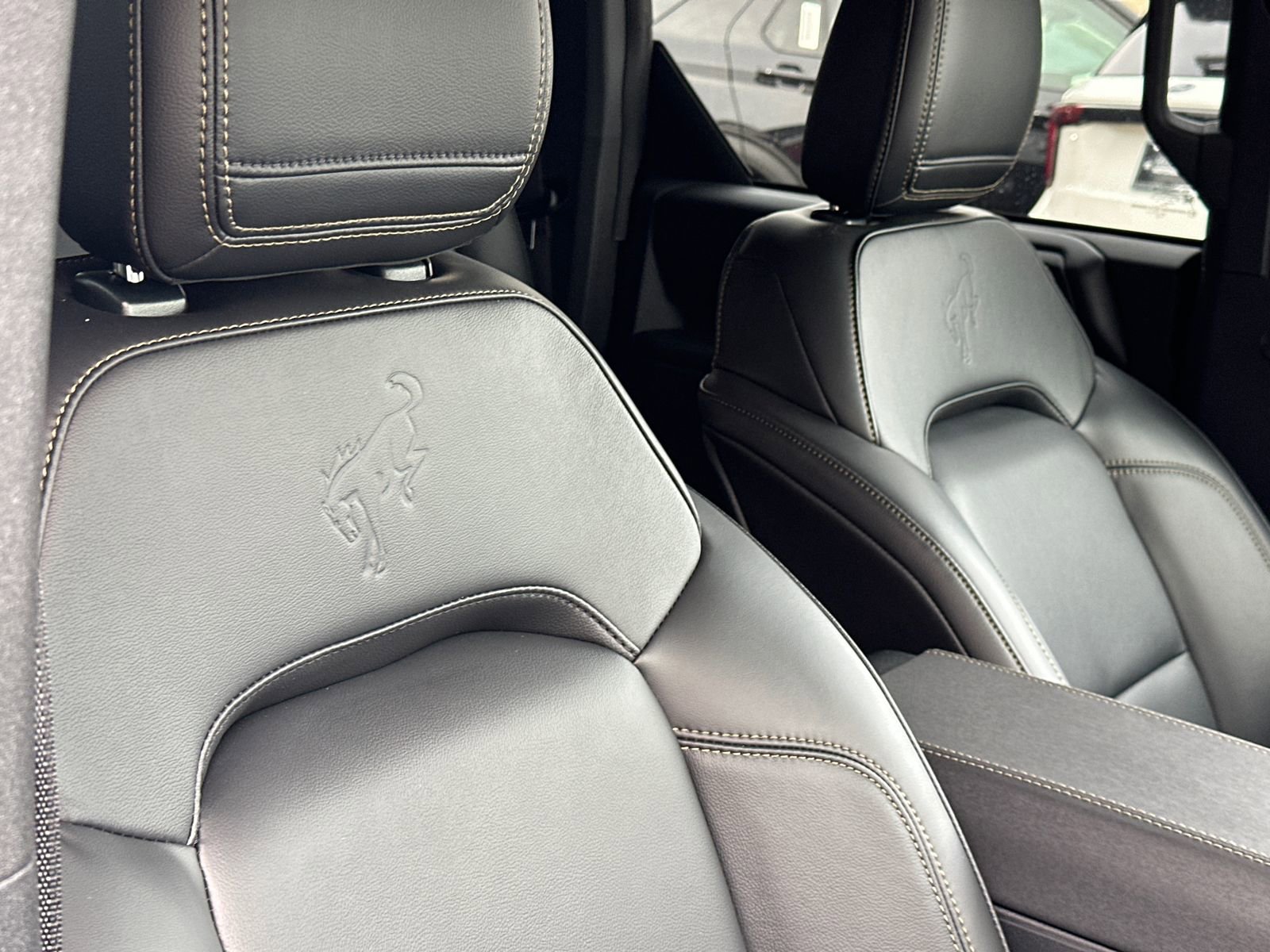 New 2025 Ford Bronco Badlands image 12