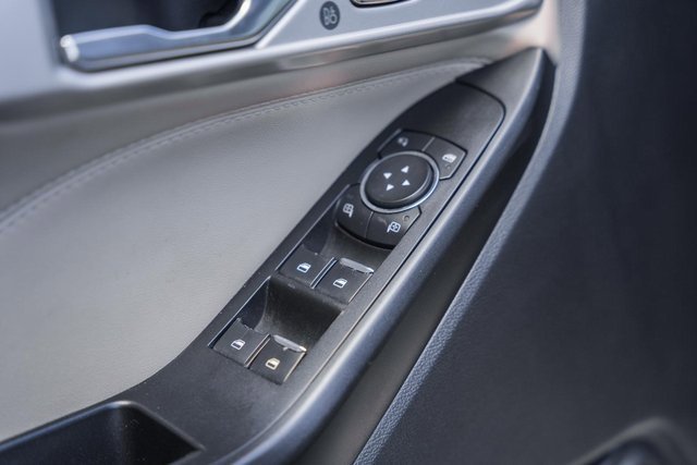 Used 2020 Ford Explorer Limited image 43