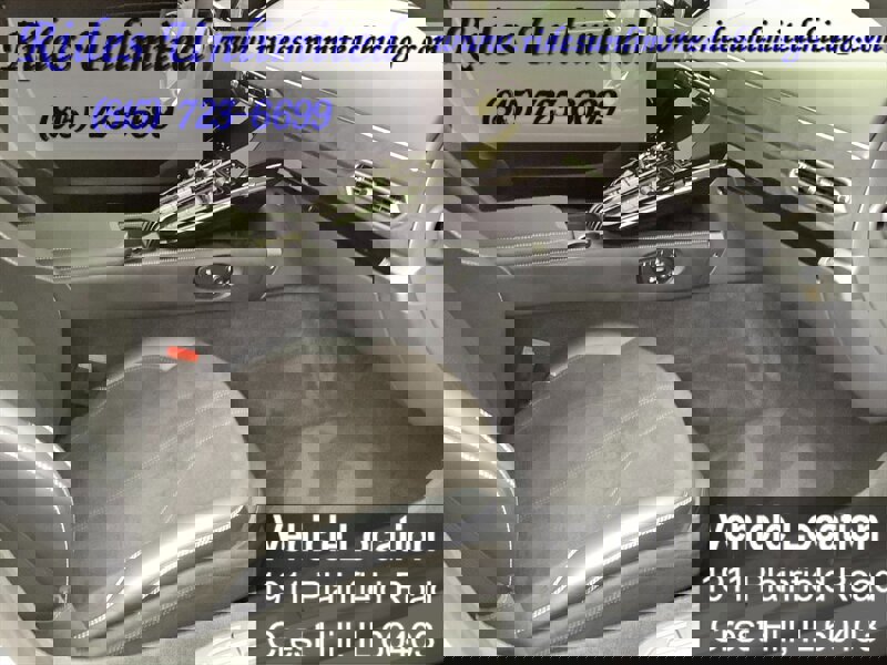 Used 2025 Aston Martin V8 Vantage Coupe image 40