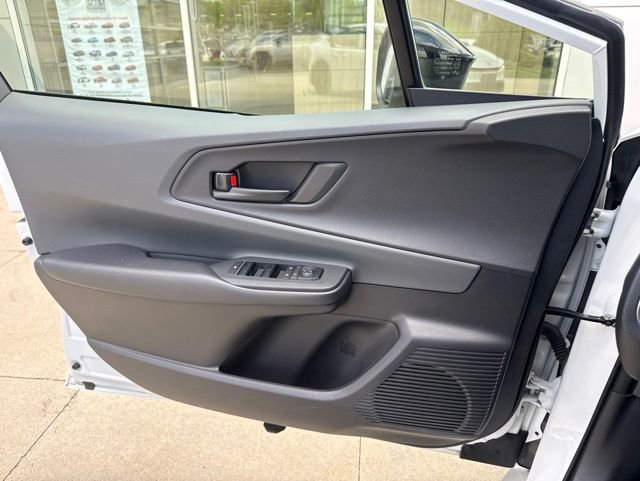 Used 2025 Toyota Prius LE FWD image 23