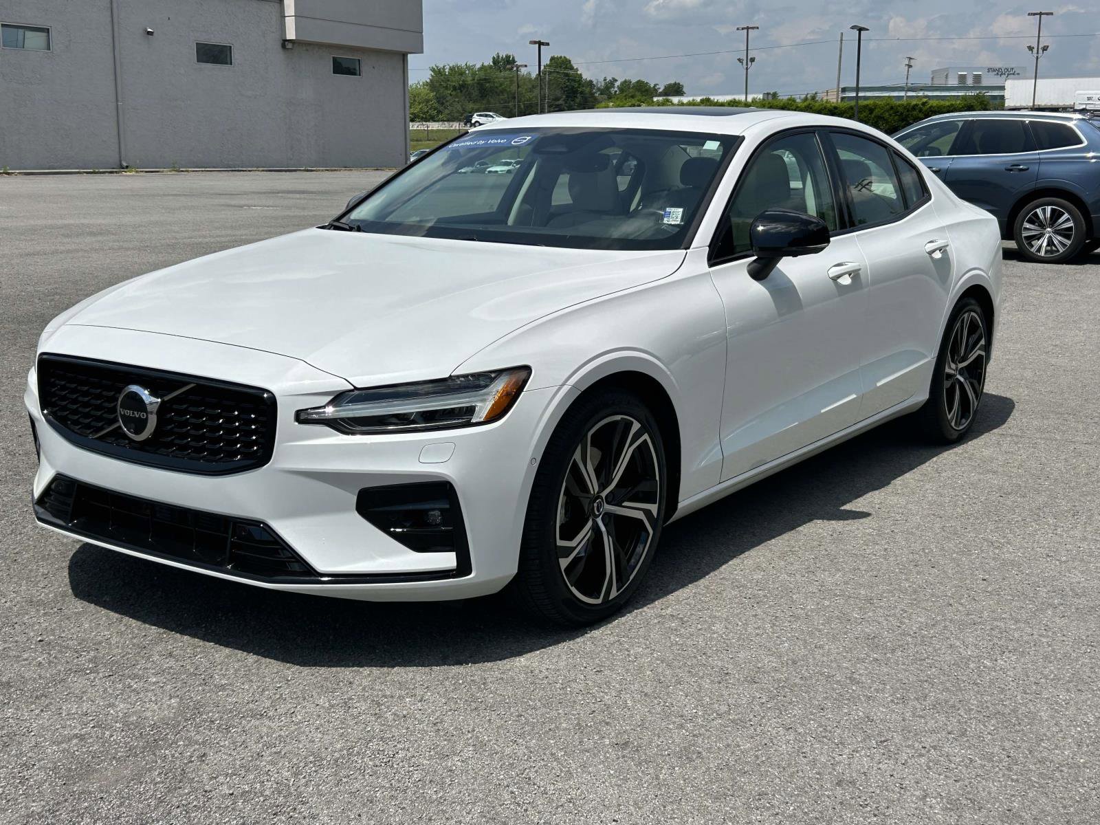 Certified 2024 Volvo S60 B5 Plus w/ Climate Package AWD/4WD image 7