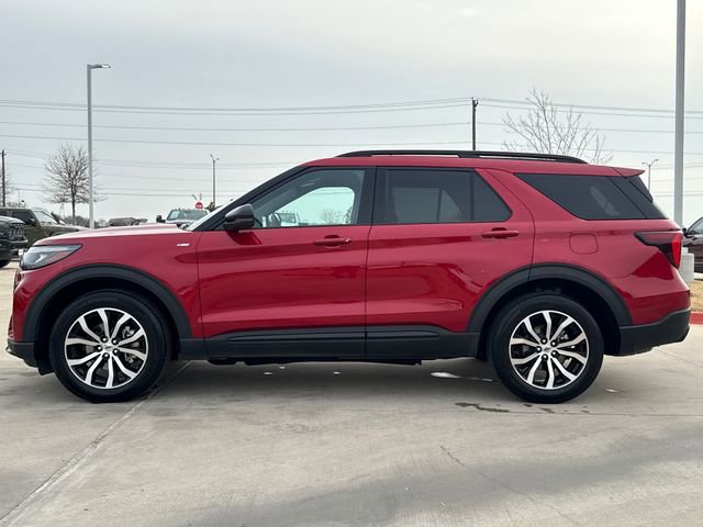 Used 2025 Ford Explorer ST-Line image 7