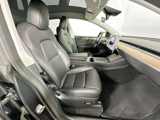 Used 2024 Tesla Model Y Performance AWD/4WD image 25