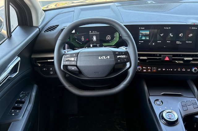 New 2027 Kia Sportage LX FWD image 17
