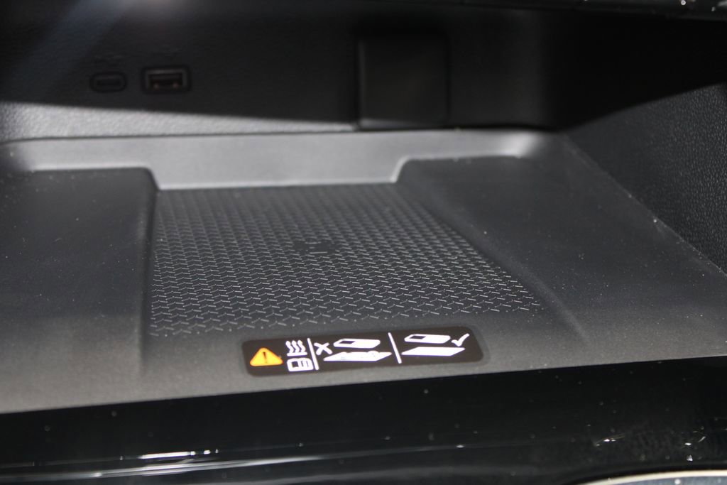New 2026 Chevrolet Traverse RS w/ LPO, Floor Liner Package FWD image 49
