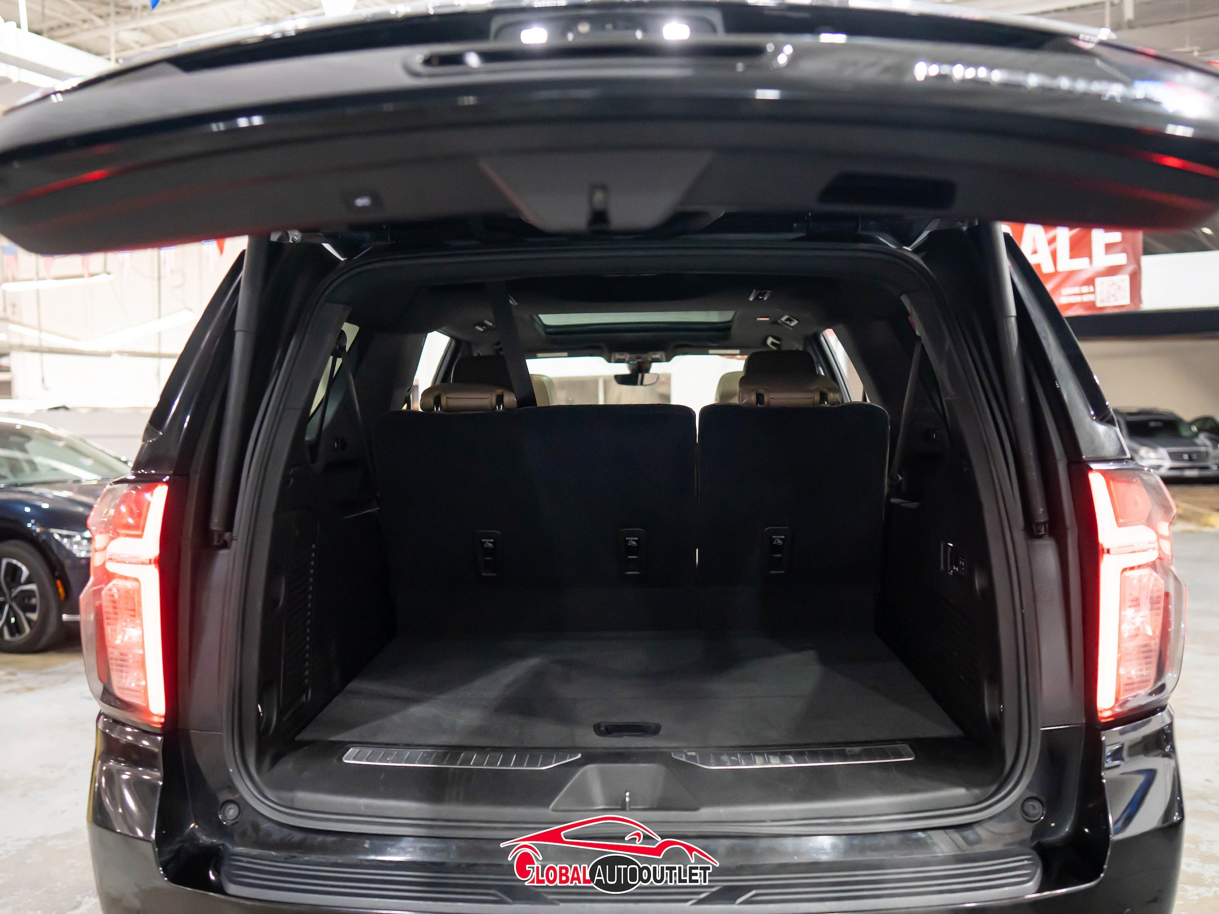 Used 2021 Chevrolet Suburban Premier w/ Premium Package AWD/4WD image 48
