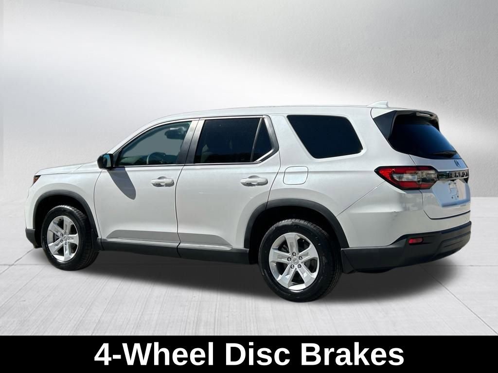 Used 2023 Honda Pilot LX image 8