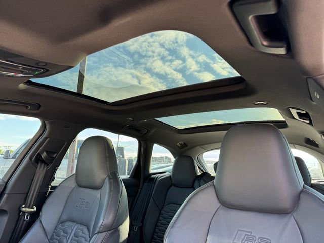 Used 2024 Audi RS 6 performance AWD/4WD image 9