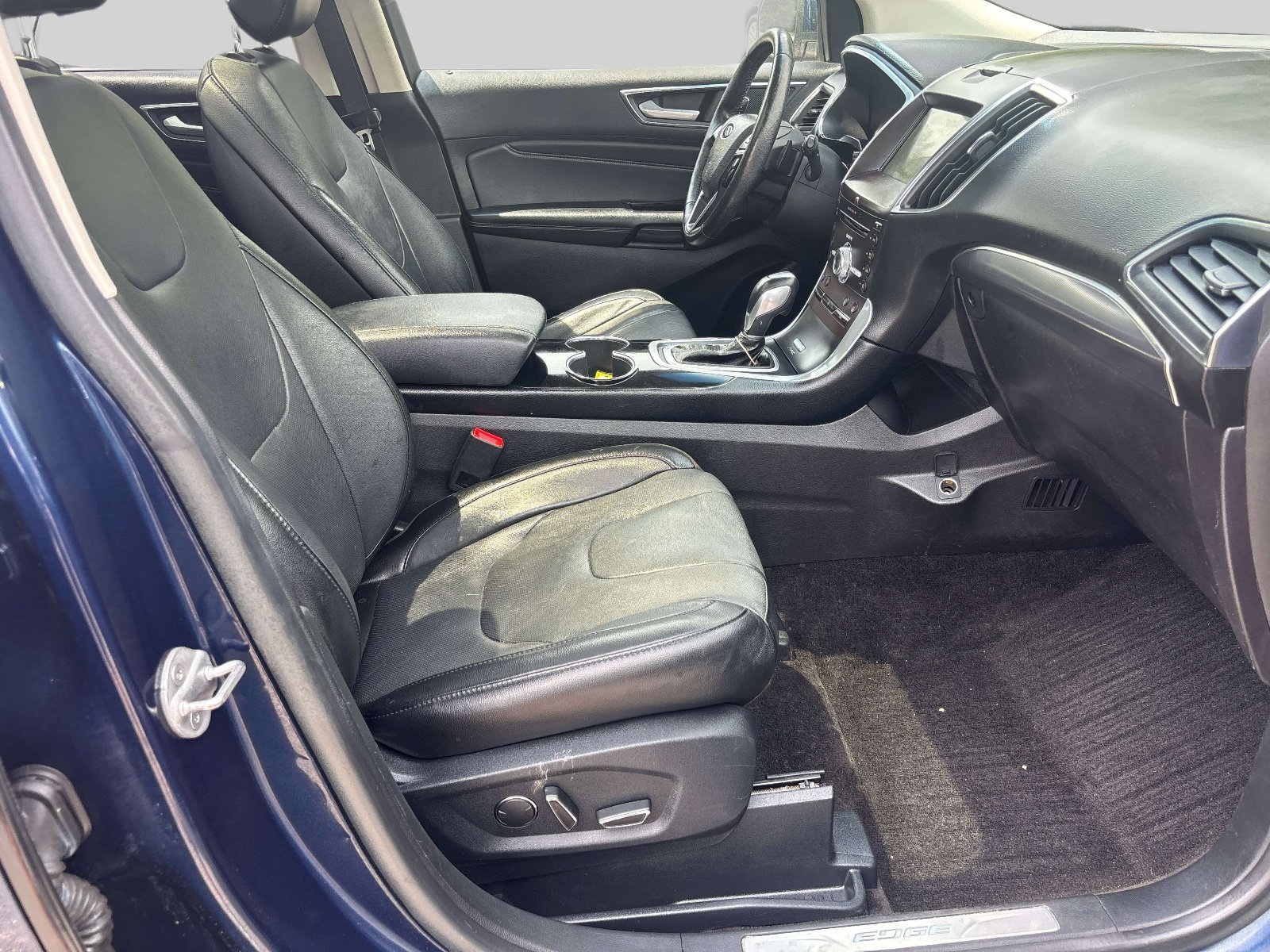 Used 2017 Ford Edge Titanium w/ Equipment Group 301A AWD/4WD image 14