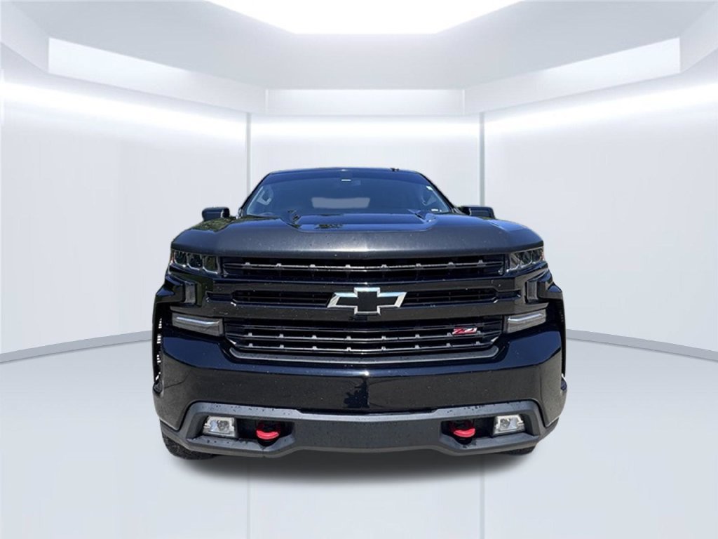 Used 2020 Chevrolet Silverado 1500 LT Trail Boss w/ Midnight Edition AWD/4WD image 2