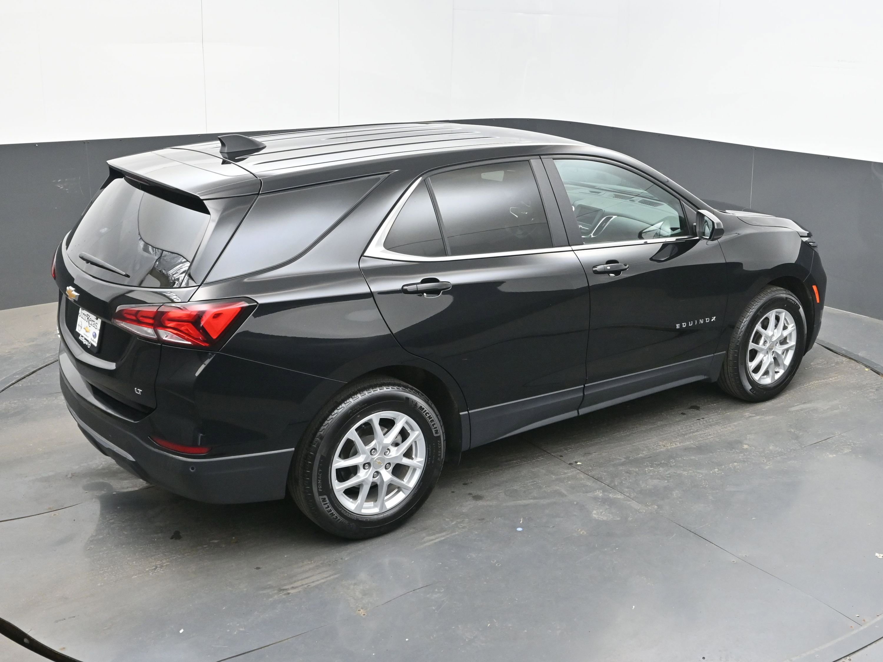 Used 2024 Chevrolet Equinox LT FWD image 25