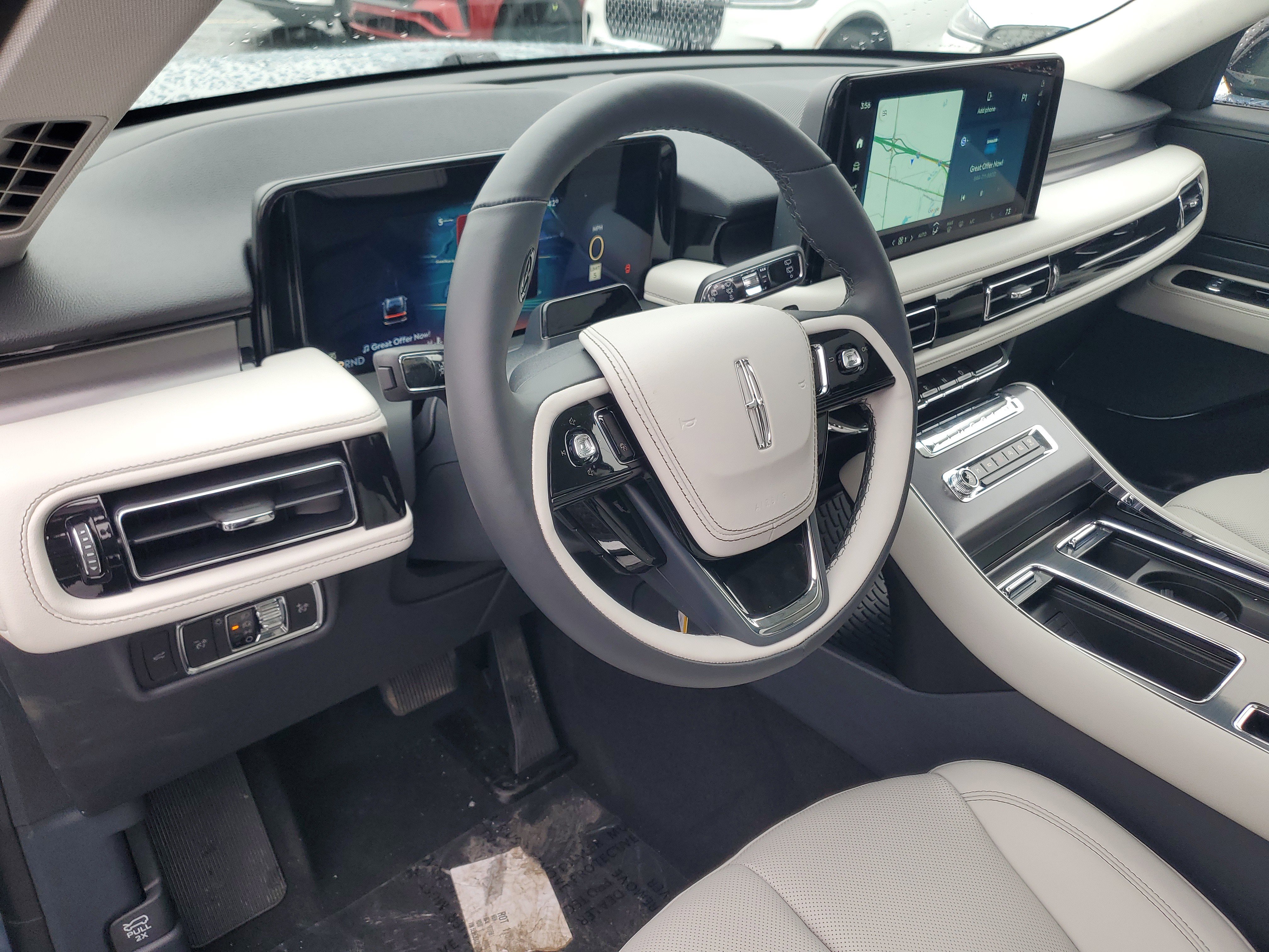 New 2026 Lincoln Aviator AWD image 12