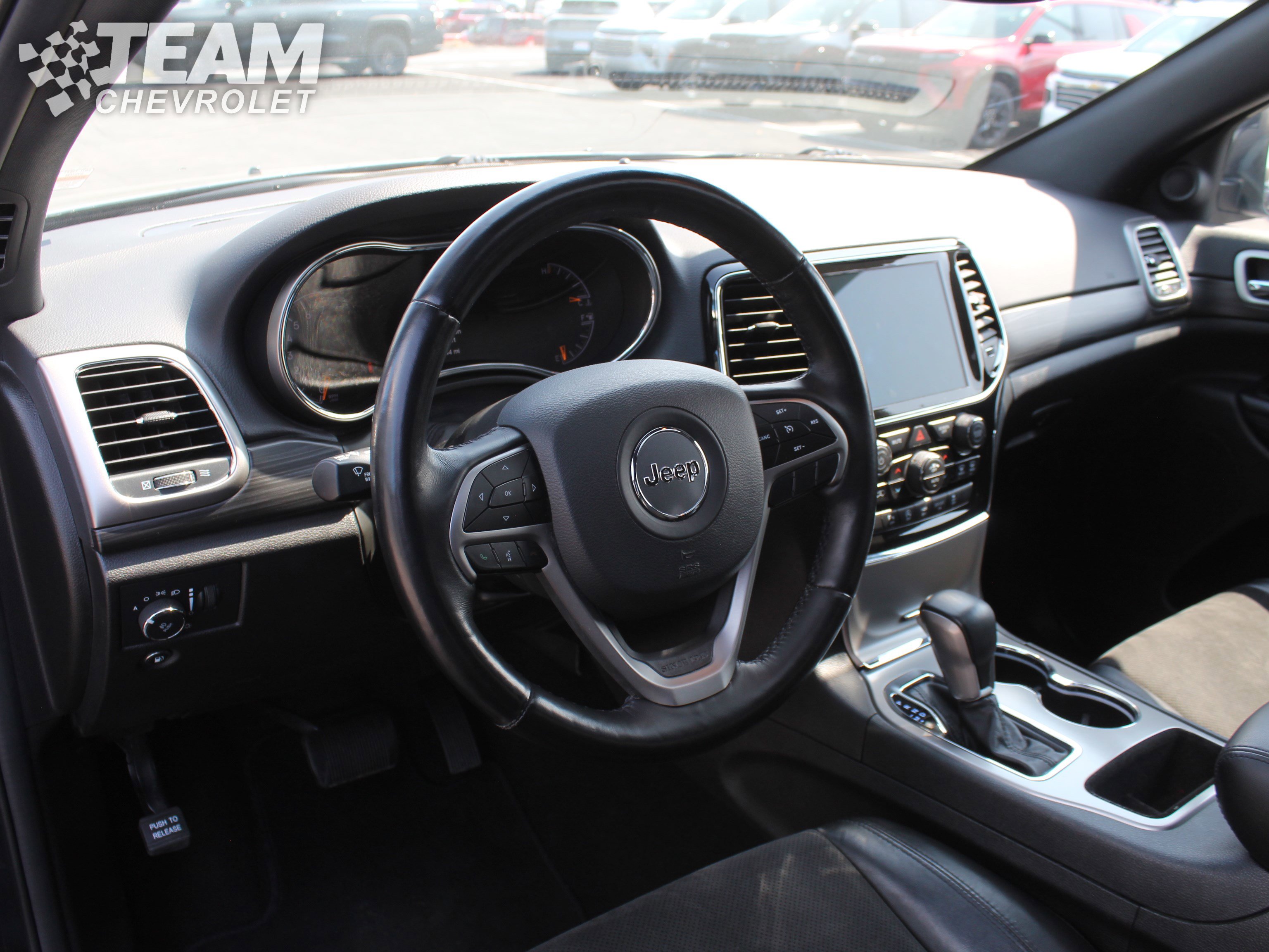 Used 2022 Jeep Grand Cherokee Laredo X AWD/4WD image 13