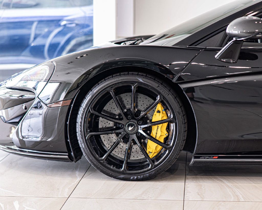 Used 2019 McLaren 570S Coupe RWD image 9