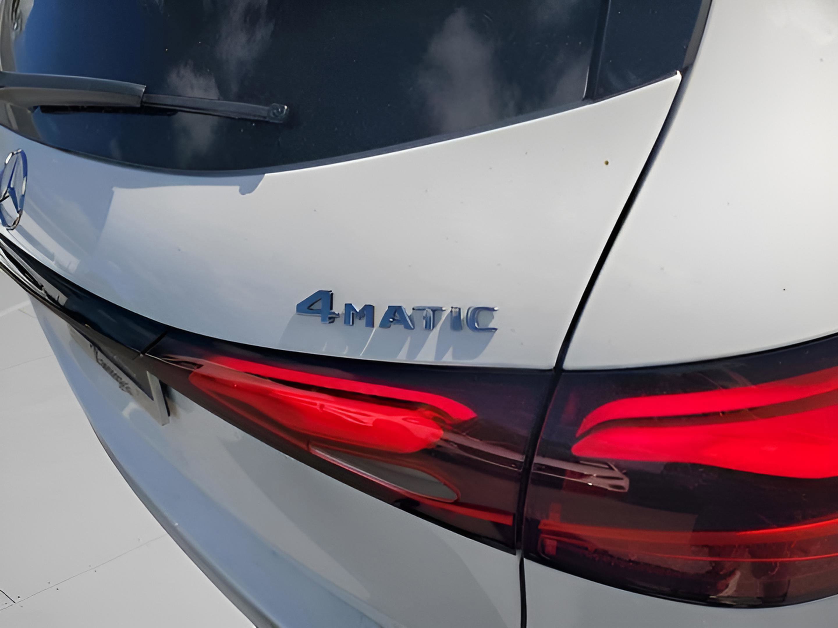 Certified 2025 Mercedes-Benz GLC 300 4MATIC image 34