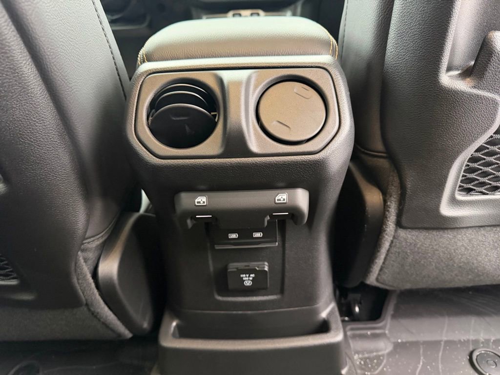 New 2026 Jeep Wrangler Unlimited Sahara AWD/4WD image 19