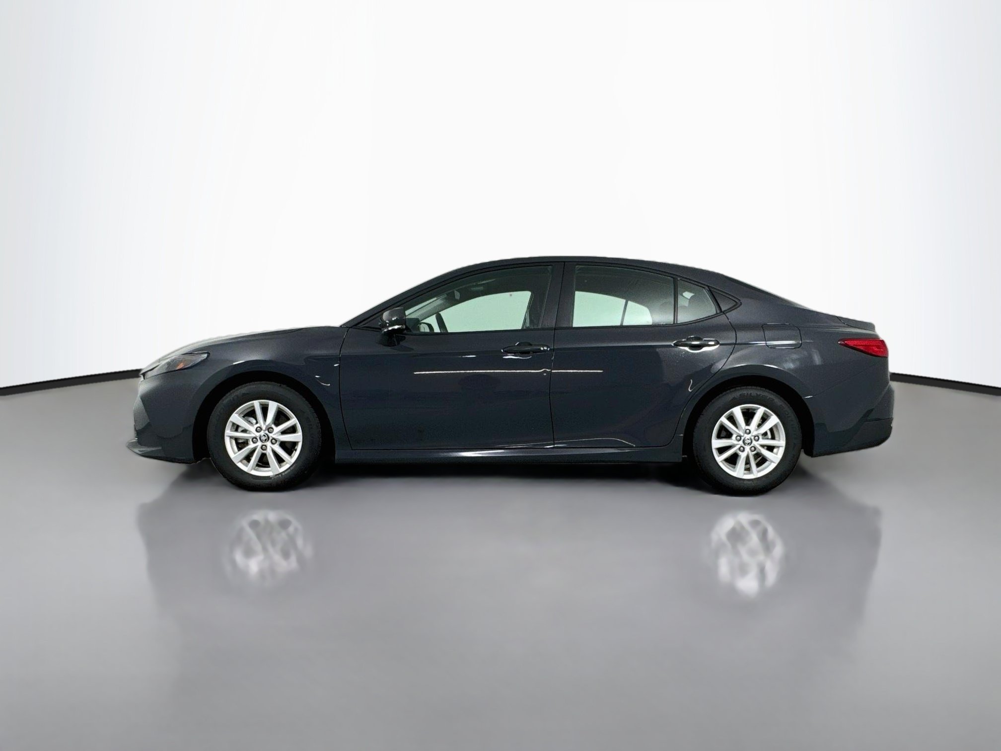 Certified 2025 Toyota Camry LE FWD image 4