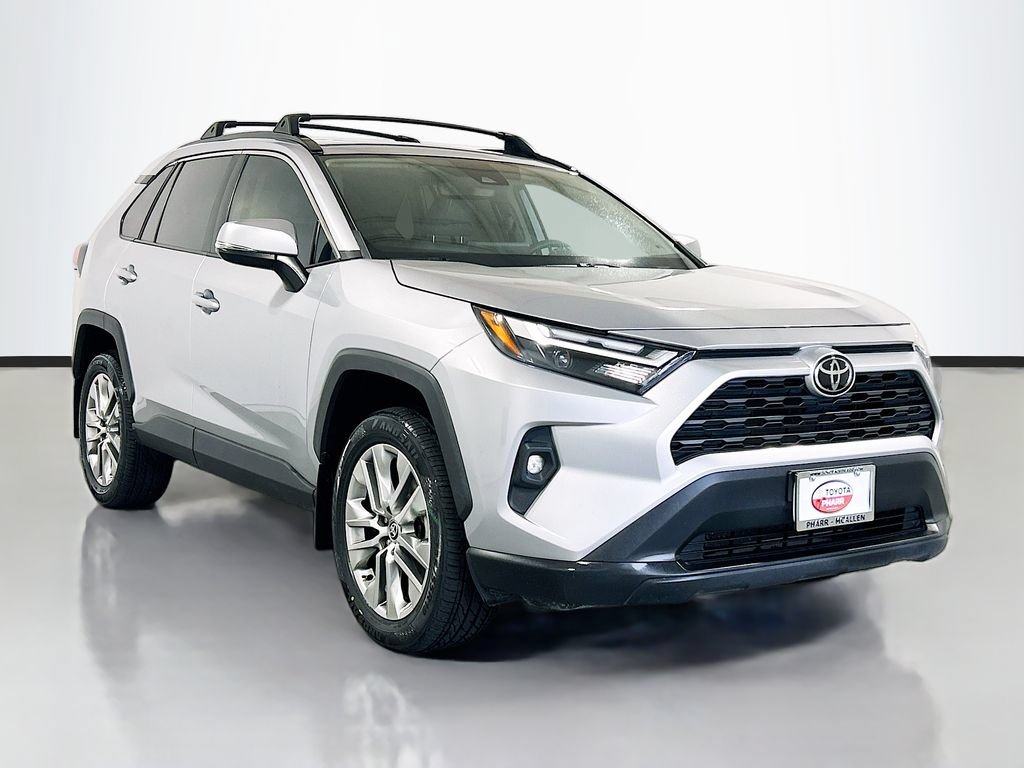 Used 2023 Toyota RAV4 XLE Premium FWD image 3