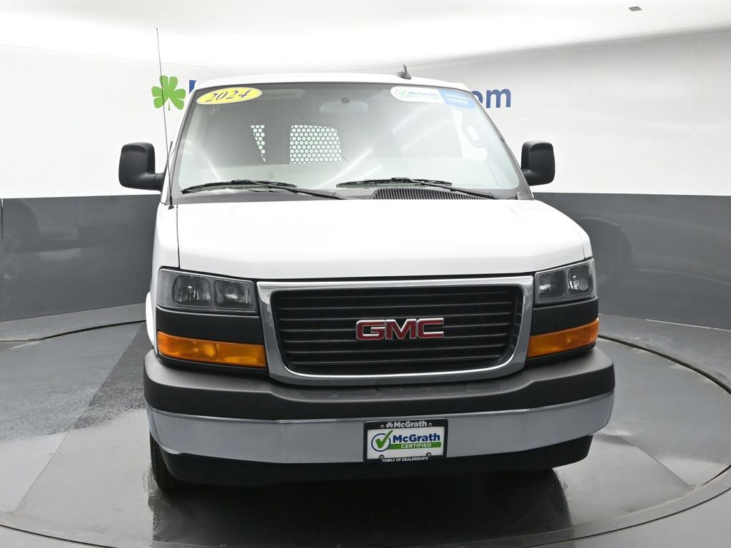 Used 2024 GMC Savana 2500 w/ Driver Convenience Package image 4