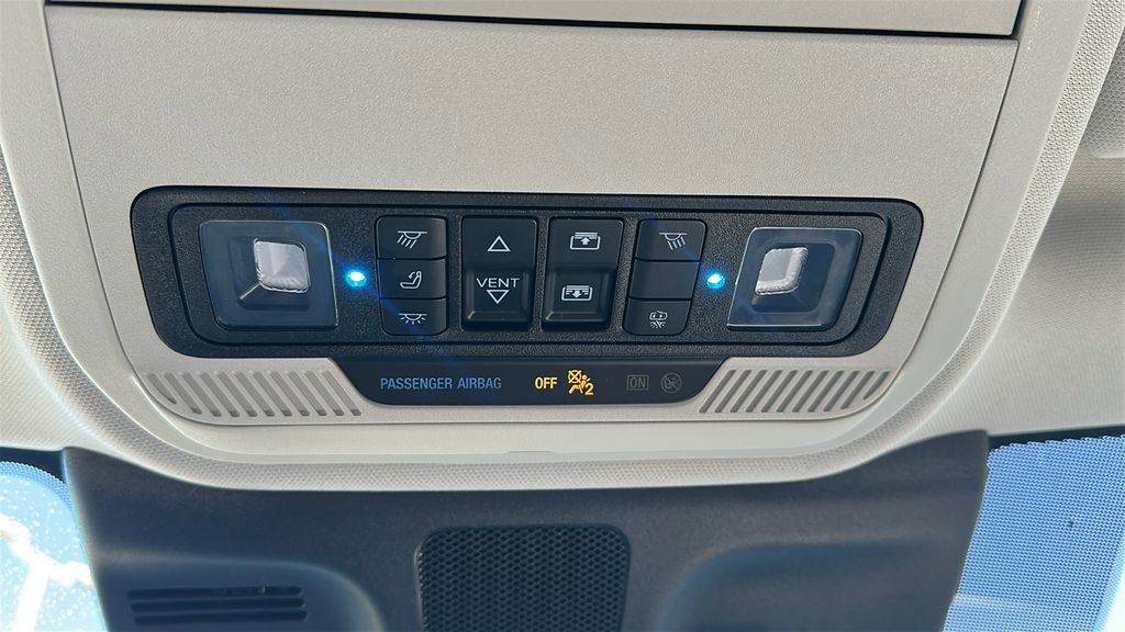 Used 2025 Ford Expedition Active AWD/4WD image 25