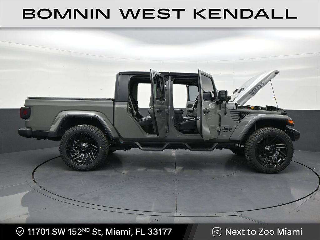 Used 2022 Jeep Gladiator Willys image 30