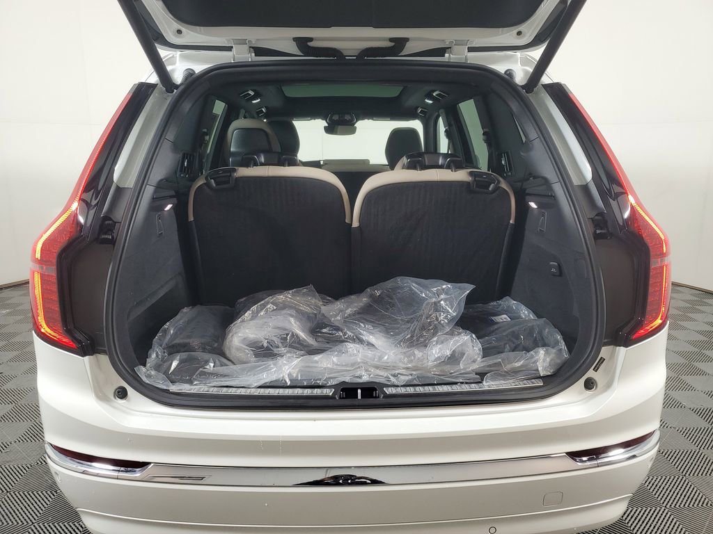 Certified 2025 Volvo XC90 B5 Core w/ Climate Package image 11