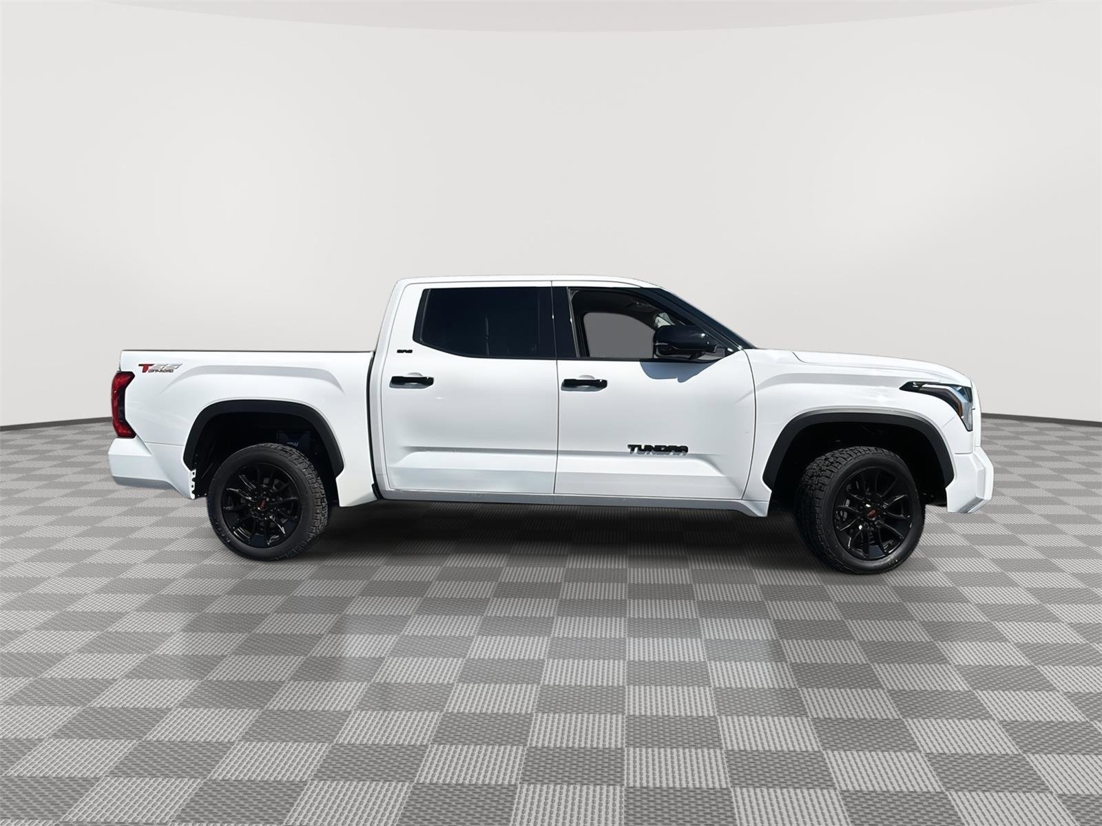 Used 2023 Toyota Tundra SR5 w/ SR5 Convenience Package AWD/4WD image 8