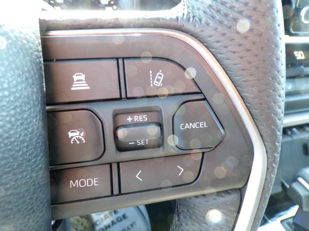 Used 2025 Toyota Tundra SR5 w/ SR5 Premium Package AWD/4WD image 29