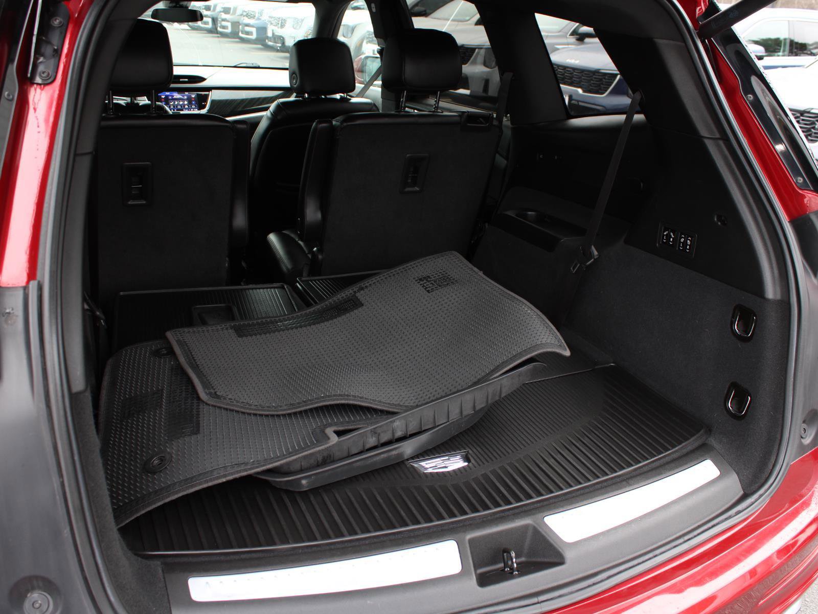 Used 2021 Cadillac XT6 Premium Luxury image 8